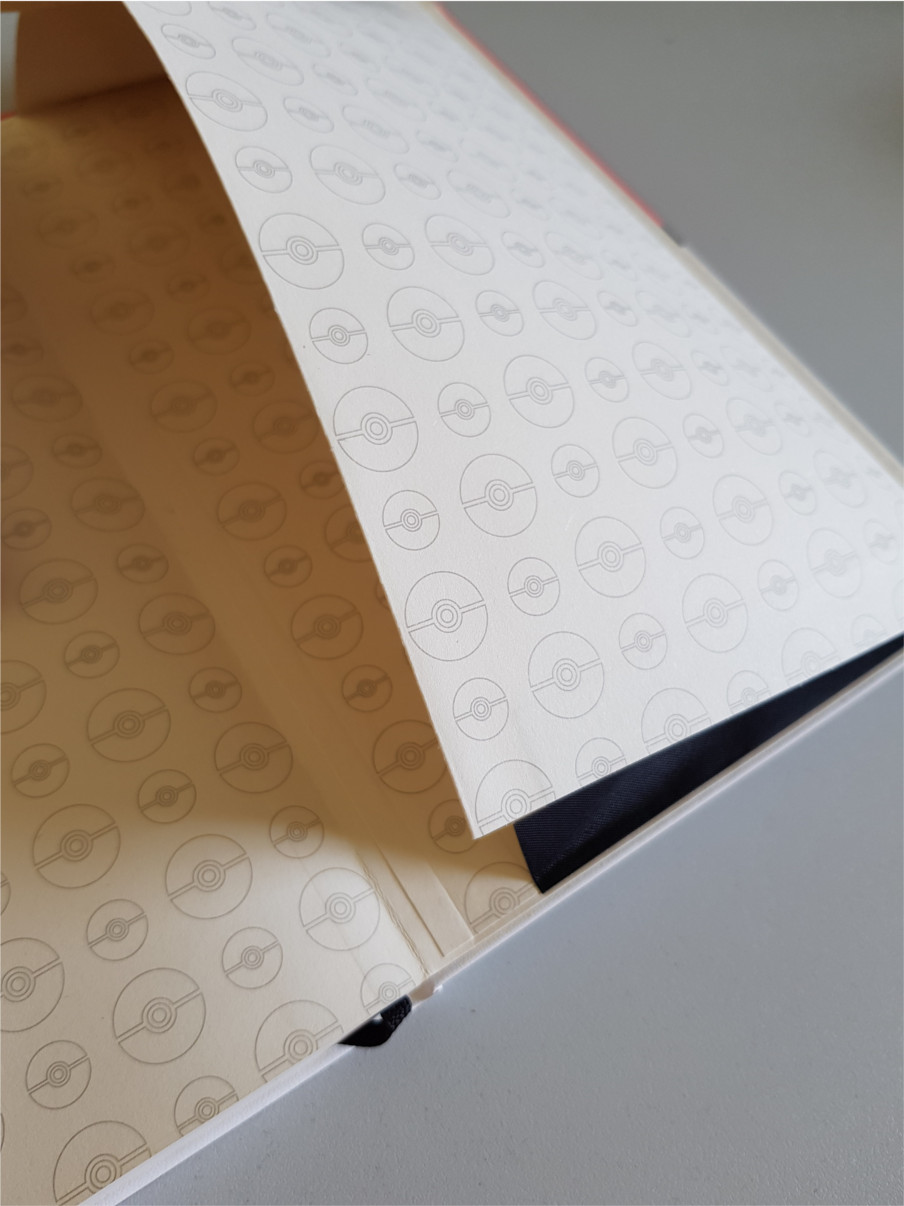 Lasche auf der letzten Seite Lasche auf der letzten Seite